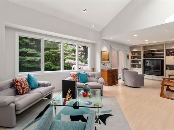 5 Heath Wood Lane 5, Brookline MA 02467