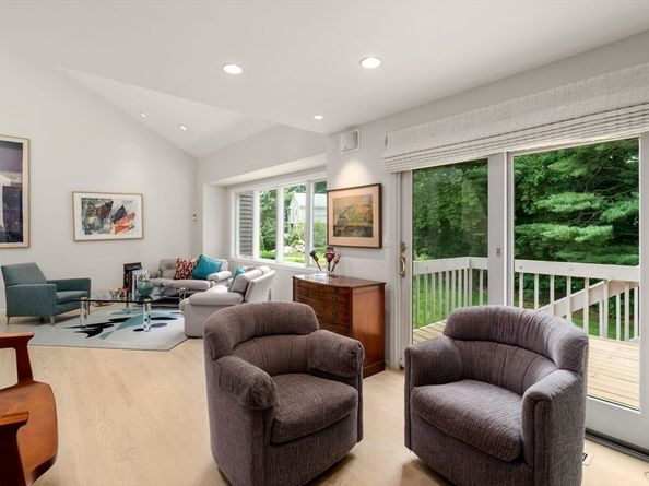 5 Heath Wood Lane 5, Brookline MA 02467