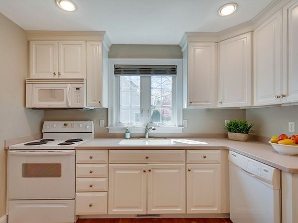 98 Summer Rd 98, Boxborough MA 01719