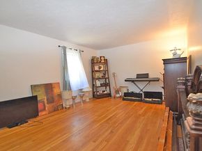 3 Franklin Square H, Randolph MA 02368