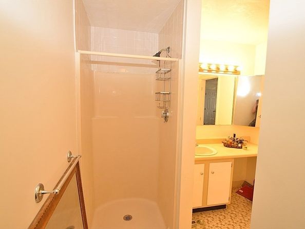 3 Franklin Square H, Randolph MA 02368