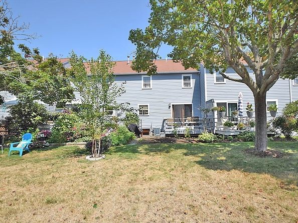 3 Franklin Square H, Randolph MA 02368