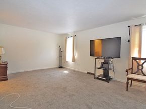 3 Franklin Square H, Randolph MA 02368