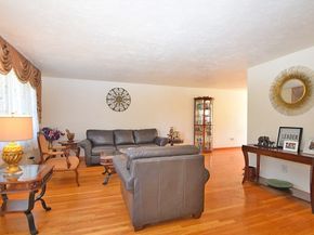 3 Franklin Square H, Randolph MA 02368