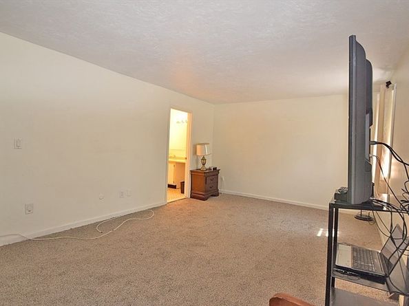 3 Franklin Square H, Randolph MA 02368