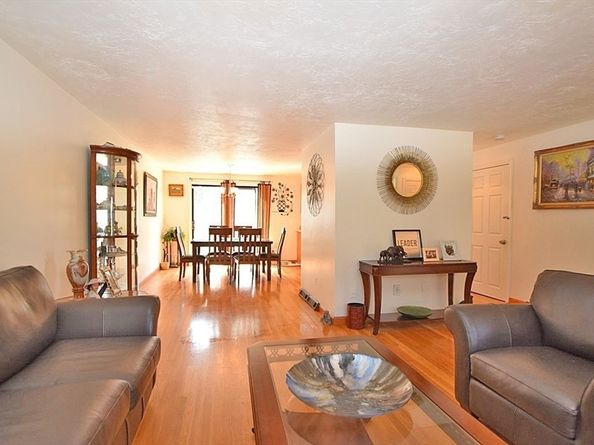 3 Franklin Square H, Randolph MA 02368