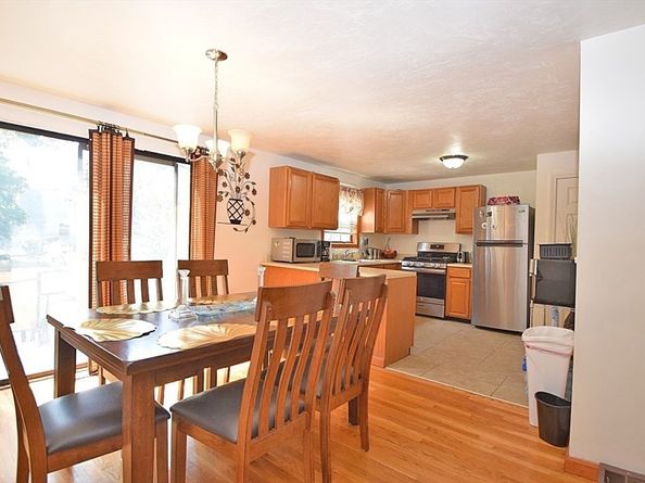 3 Franklin Square H, Randolph MA 02368