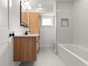 597 E 2nd St A, Boston MA 02127