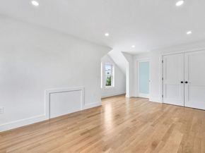 597 E 2nd St A, Boston MA 02127
