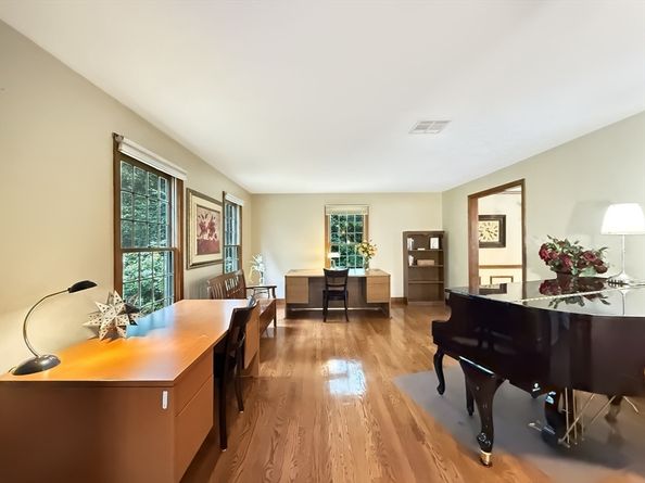 54 Gilmore Road, Southborough MA 01772