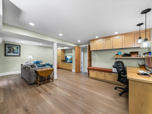 17 Deforest Rd, Newton MA 02462