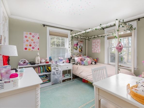 17 Deforest Rd, Newton MA 02462