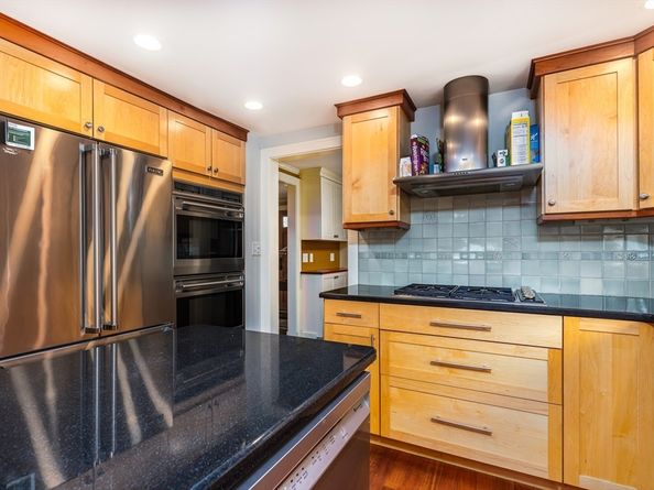 17 Deforest Rd, Newton MA 02462