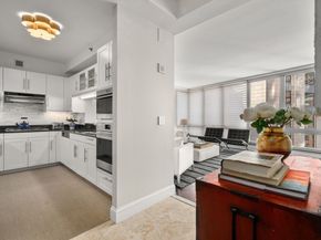 1 Charles Street South 5H, Boston MA 02116