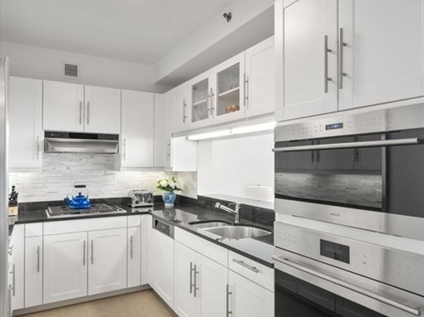 1 Charles Street South 5H, Boston MA 02116
