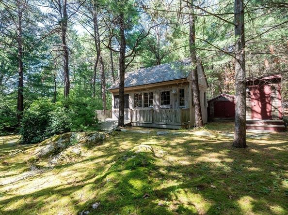 9 Stonegate Dr, Westwood MA 02090