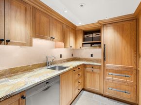 9 Stonegate Dr, Westwood MA 02090