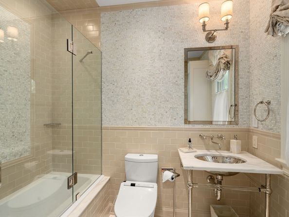 9 Stonegate Dr, Westwood MA 02090