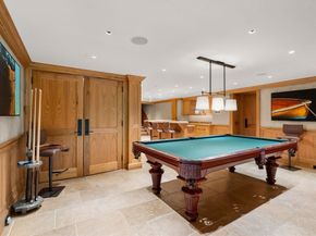 9 Stonegate Dr, Westwood MA 02090