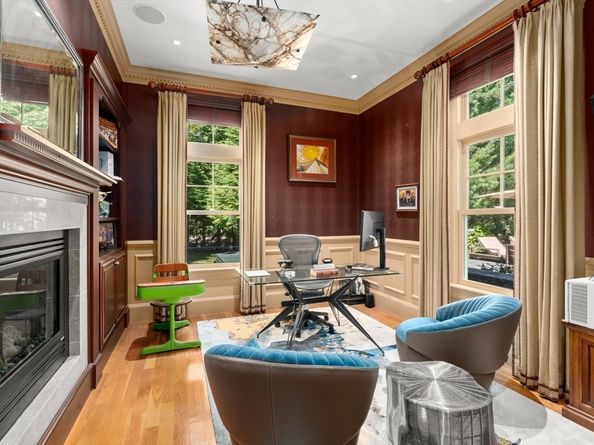 9 Stonegate Dr, Westwood MA 02090