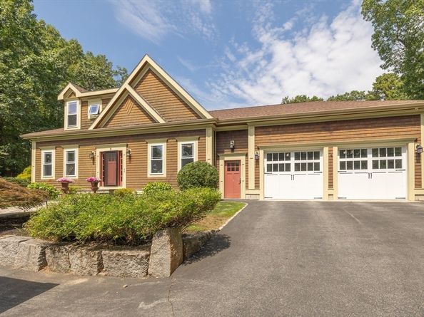 9 Washington Ave, Woburn MA 01801