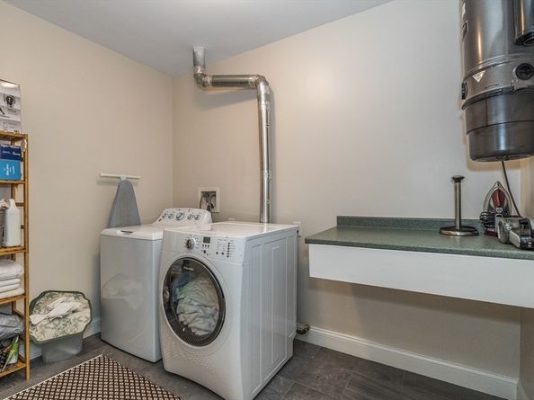 9 Washington Ave, Woburn MA 01801