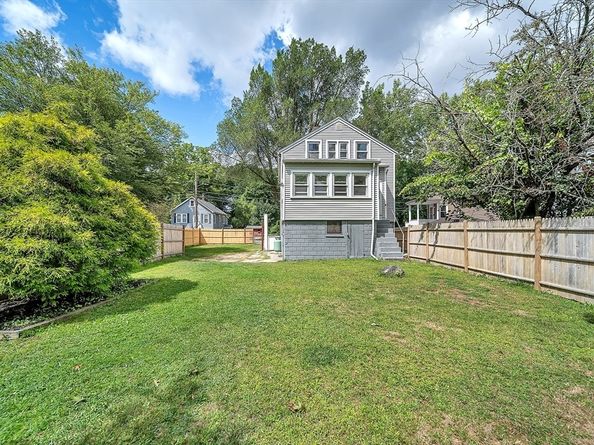 14-14R Kennebec St, Boston MA 02126