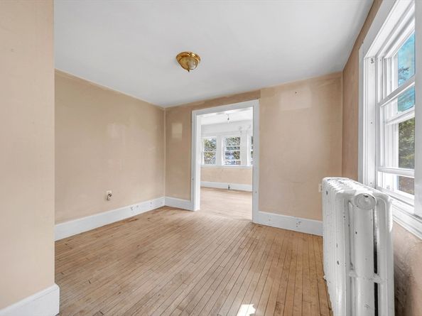 14-14R Kennebec St, Boston MA 02126