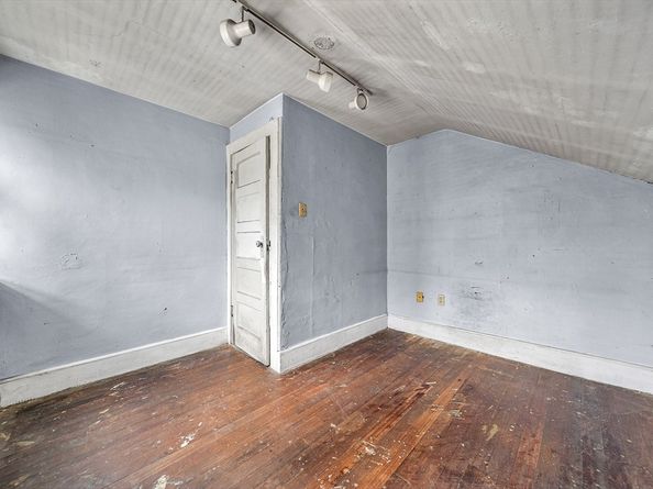 14-14R Kennebec St, Boston MA 02126