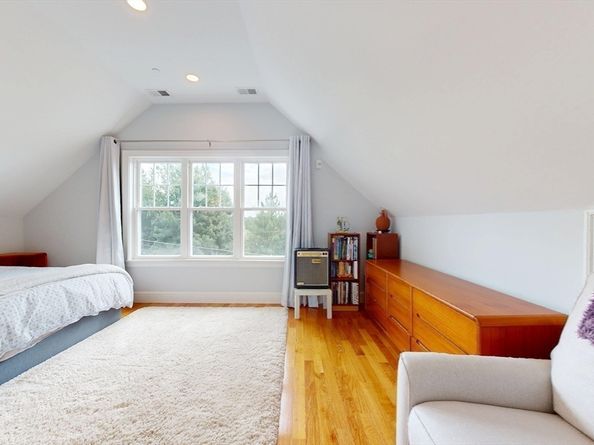 154 Cypress St 154, Watertown MA 02472