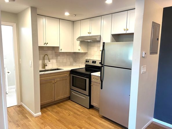 4 Tara Dr 9, Weymouth MA 02188