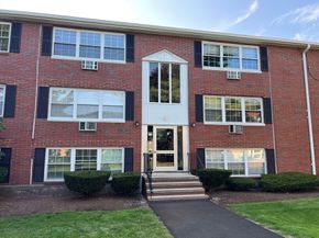 4 Tara Dr 9, Weymouth MA 02188