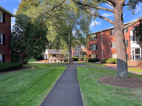 4 Tara Dr 9, Weymouth MA 02188