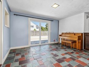 4 Richard Rd, Hingham MA 02043