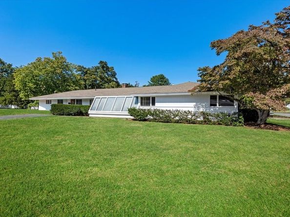 4 Richard Rd, Hingham MA 02043
