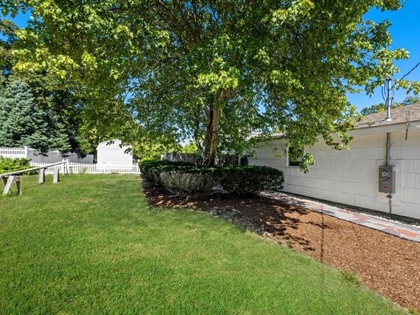 4 Richard Rd, Hingham MA 02043