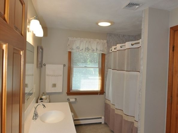 8 James Ave, Middleton MA 01949
