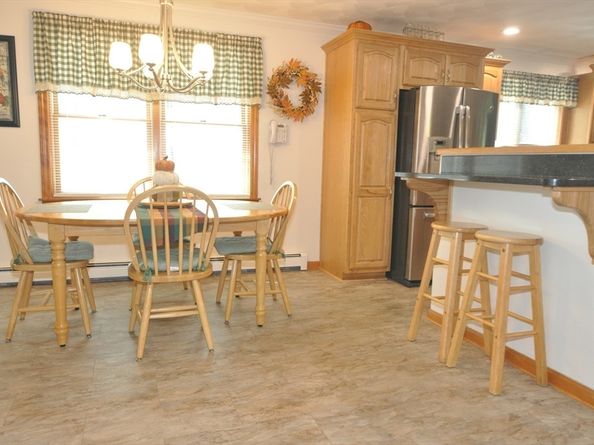 8 James Ave, Middleton MA 01949