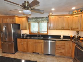 8 James Ave, Middleton MA 01949