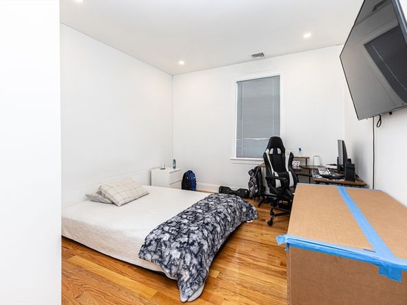 279 Shirley St 2, Winthrop MA 02152