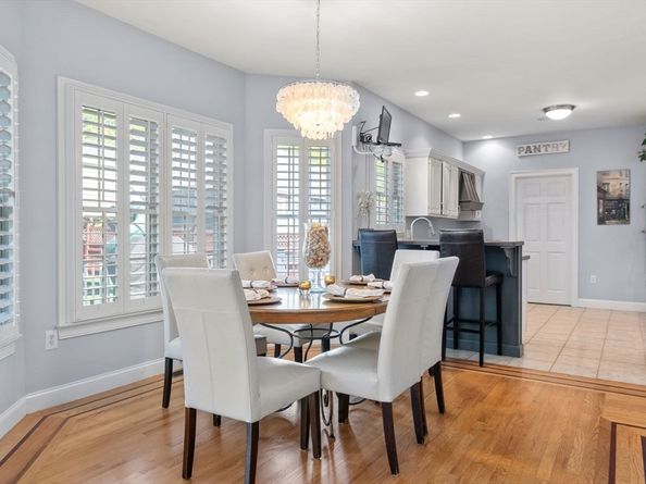 25 Carrolls Ln, Quincy MA 02169