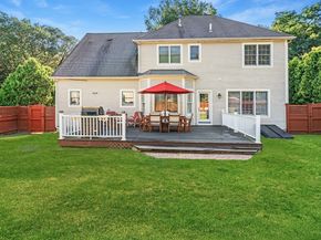 25 Carrolls Ln, Quincy MA 02169