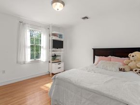 25 Carrolls Ln, Quincy MA 02169