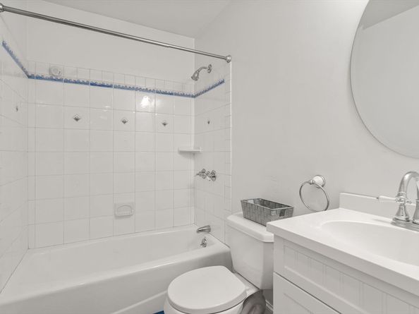 25 Carrolls Ln, Quincy MA 02169