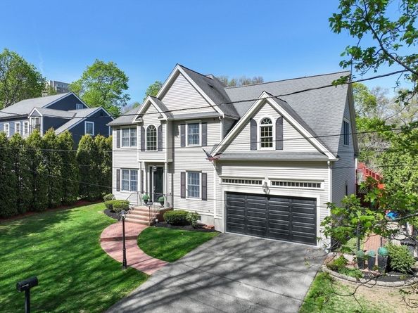 25 Carrolls Ln, Quincy MA 02169