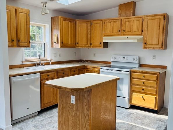40 Jill Marie Drive, Carver MA 02330