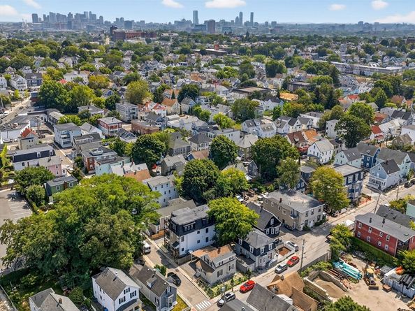 34 Fiske Ave C, Somerville MA 02145