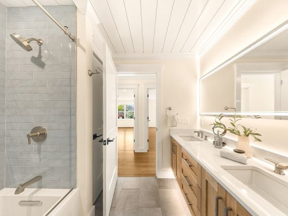 3 Colburn St, Gloucester MA 01930