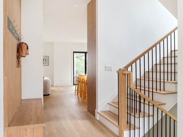 3 Ashmont Ave, Newton MA 02458