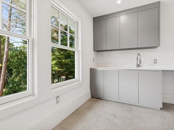 2 Effie Place, Lexington MA 02421